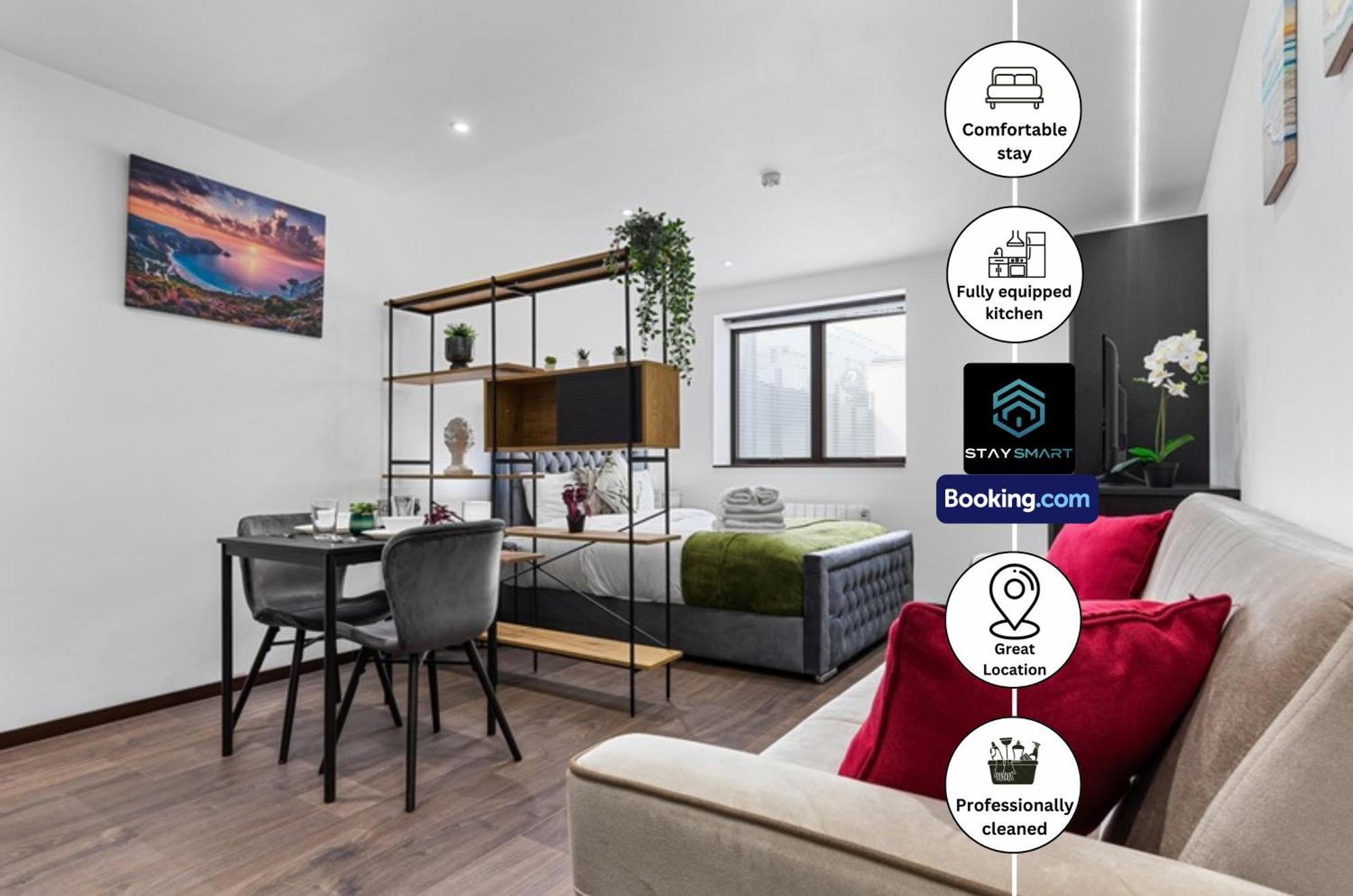 Stylish Studio Apt By Stay Smart Short Lets & Serviced Accommodation Woodstock With Free Wifi لندن المظهر الخارجي الصورة