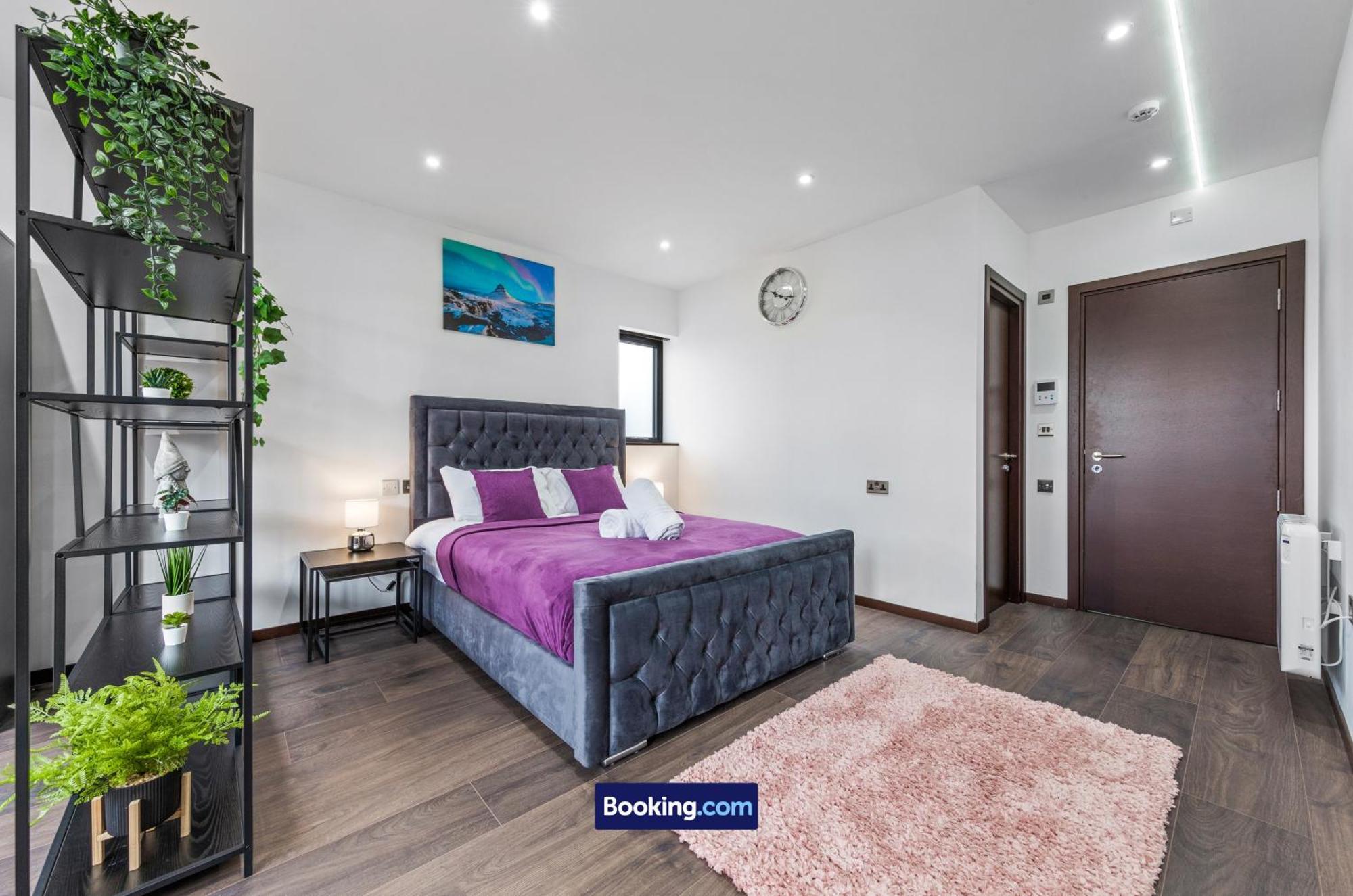 Stylish Studio Apt By Stay Smart Short Lets & Serviced Accommodation Woodstock With Free Wifi لندن المظهر الخارجي الصورة