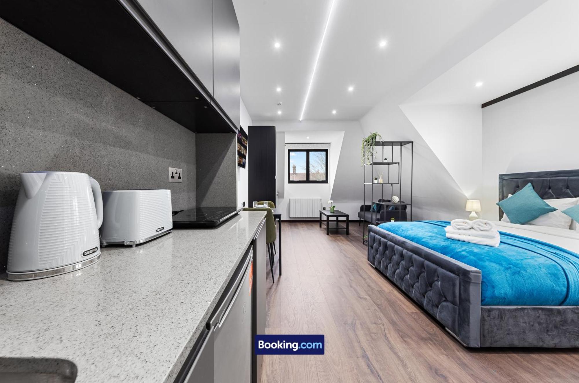Stylish Studio Apt By Stay Smart Short Lets & Serviced Accommodation Woodstock With Free Wifi لندن المظهر الخارجي الصورة