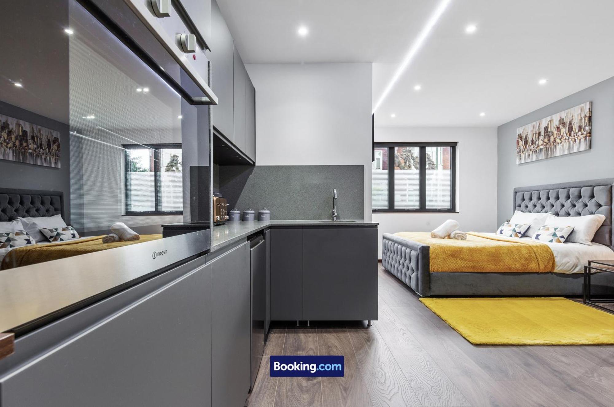 Stylish Studio Apt By Stay Smart Short Lets & Serviced Accommodation Woodstock With Free Wifi لندن المظهر الخارجي الصورة