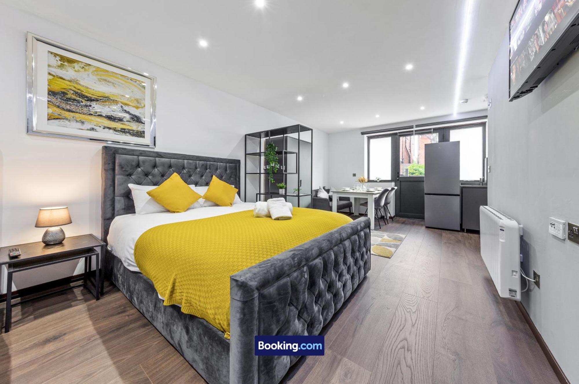 Stylish Studio Apt By Stay Smart Short Lets & Serviced Accommodation Woodstock With Free Wifi لندن المظهر الخارجي الصورة